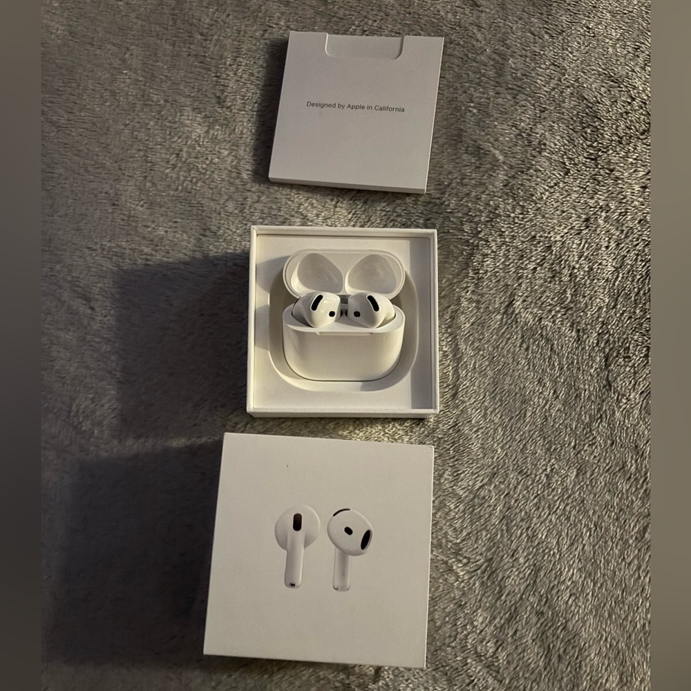 New AirPods 4